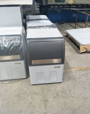 1000kg의 얼음 저장 용량으로 프로페셔널 상업용 큐브 얼음 만드는 기계