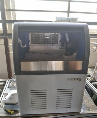 1000kg의 얼음 저장 용량으로 프로페셔널 상업용 큐브 얼음 만드는 기계