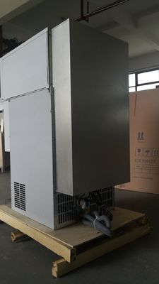 하루 용량 45kg/일 자동 아이스 메이커와 차인에서 달 얼음과 함께 아이스 큐브 분배기