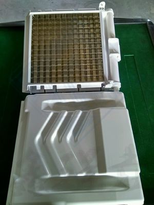 상업용 얼음 큐브 제조기 하루 용량 60kg 및 237x305mm 증발기 설계