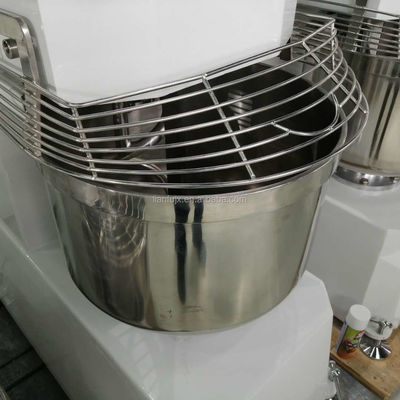 상업적 빵 반죽 생산에 맞춤형 밀가루 혼합을 위한 전문 나선 혼합기