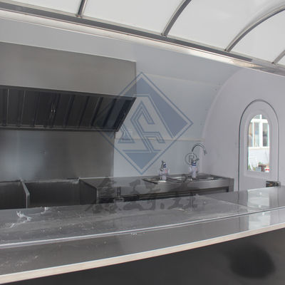 야외 거리 판매 두 배 축 장비와 맞춤식 식품 간식 트럭