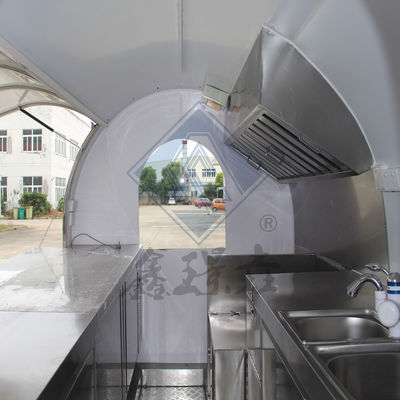 야외 거리 판매 두 배 축 장비와 맞춤식 식품 간식 트럭