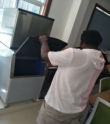 22x22x22mm 큐브 얼음 만드는 기계 레스토랑에서 대용량 얼음 생산