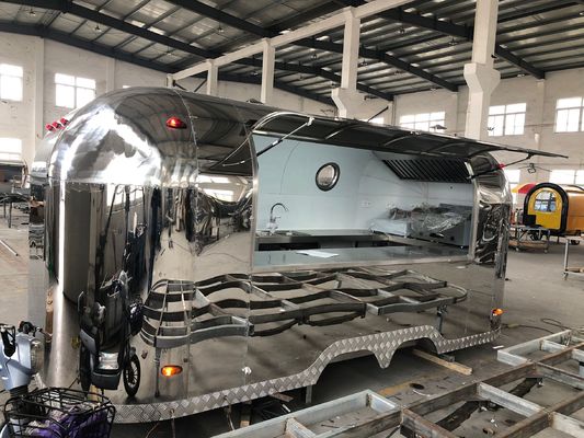 도로 휠 핫도그 카트 이동식품 트럭 트레일러와 완전히 장착된 레스토랑