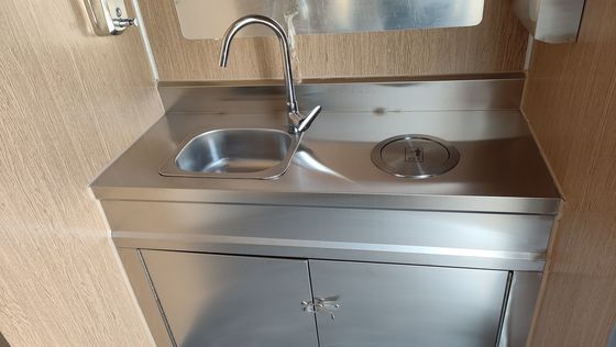 상업용 및 모바일 편의성용 스틸 휴대용 2 스테일 공공 화장실 트레일러