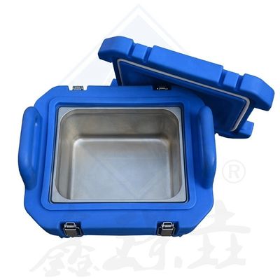 냉난방 폼과 맞춤형 색상의 스테인리스 스틸과 고립 된 점심 상자